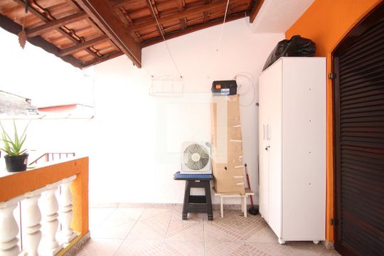 Sacada de casa à venda com 3 quartos, 150m² em Cidade Patriarca, São Paulo