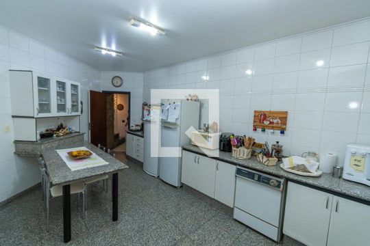 Cozinha de casa de condomínio à venda com 4 quartos, 450m² em Residencial Vila Verde, Campinas