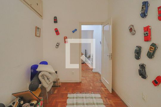 Quarto 1  de casa à venda com 3 quartos, 260m² em Serra, Belo Horizonte