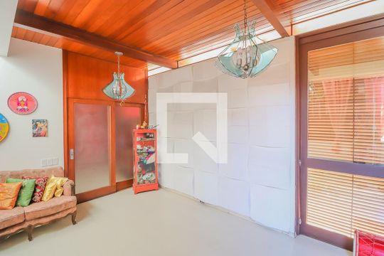 Sala de casa à venda com 3 quartos, 380m² em Centro, São Leopoldo