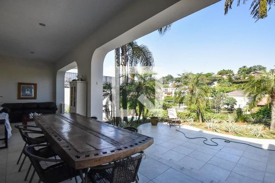 Varanda de casa à venda com 4 quartos, 750m² em Cidade Jardim, São Paulo