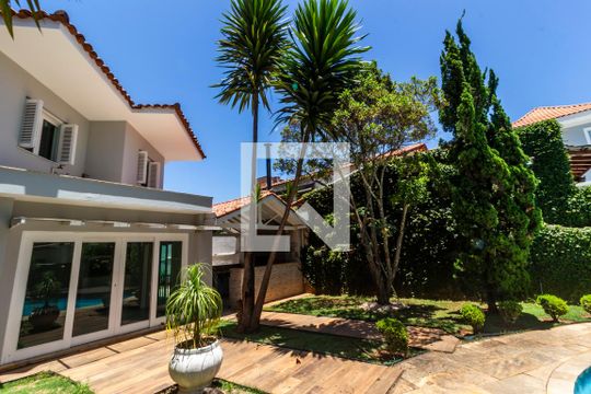 Fachada de apartamento à venda com 6 quartos, 670m² em Residencial Seis (alphaville), Santana de Parnaíba