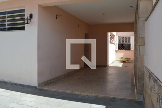 Garagem  de casa à venda com 3 quartos, 220m² em Jardim Dom Bosco, Campinas