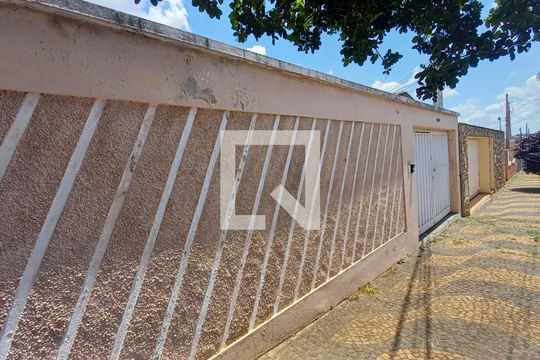Fachada de casa à venda com 3 quartos, 220m² em Jardim Dom Bosco, Campinas
