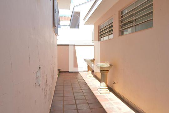 Quintal de casa à venda com 3 quartos, 220m² em Jardim Dom Bosco, Campinas