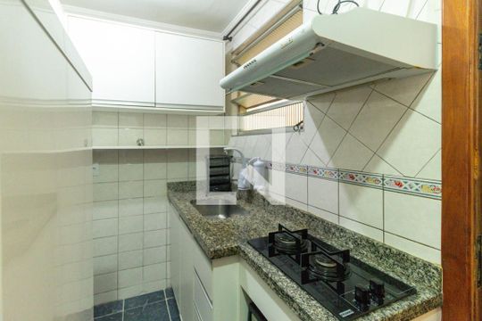 Cozinha de apartamento à venda com 1 quarto, 30m² em Liberdade, São Paulo