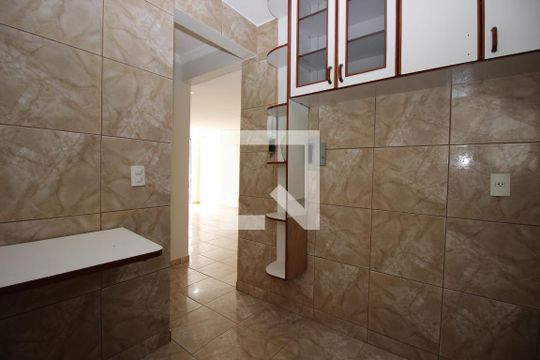 Cozinha e Área de Serviço de apartamento para alugar com 2 quartos, 90m² em Ceilândia, Brasília
