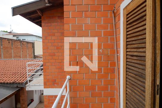 Sacada da Suíte de casa à venda com 5 quartos, 350m² em Parque da Figueira, Campinas
