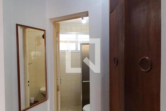 Corredor de apartamento à venda com 1 quarto, 45m² em Centro, Campinas
