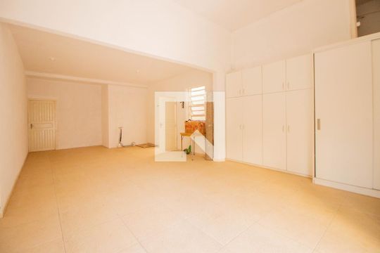 Garagem de casa à venda com 4 quartos, 234m² em Petrópolis, Porto Alegre