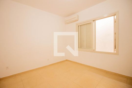 Quarto 1 de casa à venda com 4 quartos, 234m² em Petrópolis, Porto Alegre