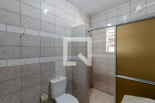 Banheiro  de casa para alugar com 1 quarto, 35m² em Vila Liviero , São Paulo