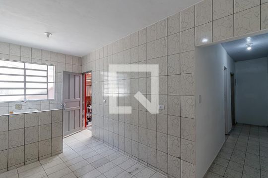 Cozinha de casa para alugar com 1 quarto, 35m² em Vila Liviero , São Paulo