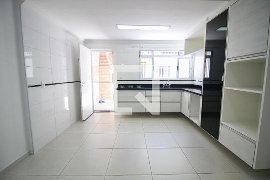 cozinha de casa de condomínio à venda com 3 quartos, 160m² em Carandiru, São Paulo