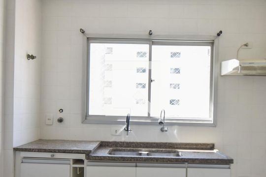 Cozinha de apartamento para alugar com 3 quartos, 115m² em Cidade Monções, São Paulo