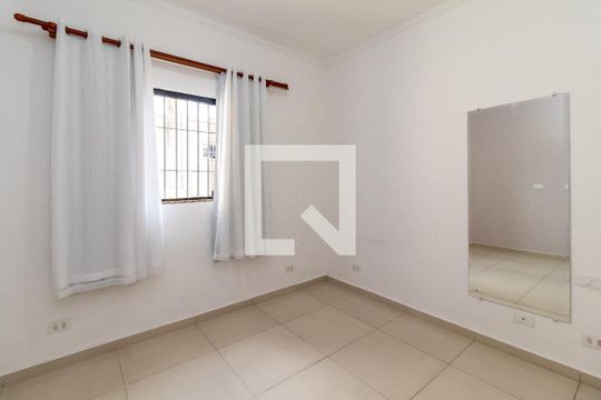 Suíte de casa à venda com 3 quartos, 200m² em Vila Roque, São Paulo