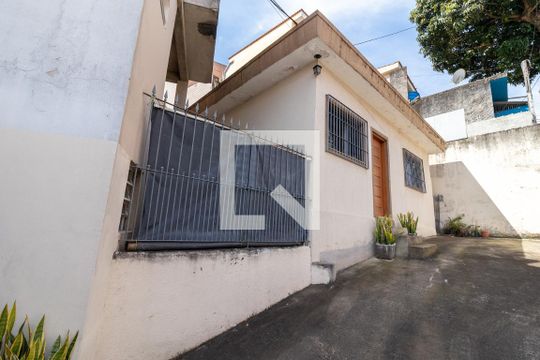 Garagem de casa à venda com 3 quartos, 200m² em Vila Roque, São Paulo