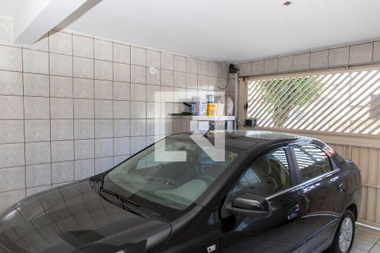 Garagem de casa à venda com 4 quartos, 188m² em Casa Grande, Diadema