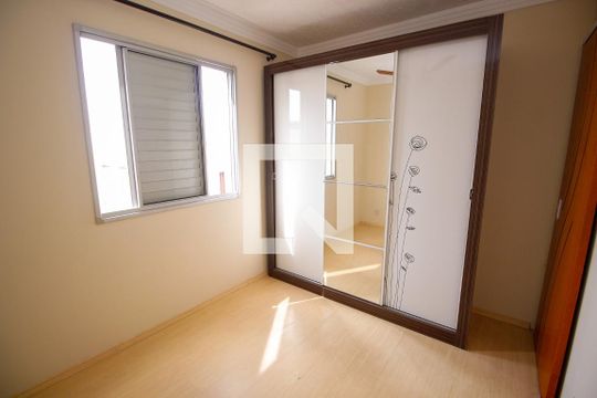 Apartamento para alugar com 2 quartos, 43m² em Vila Indiana, Taboão da Serra
