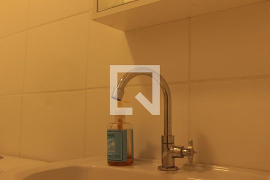 Banheiro de kitnet/studio à venda com 1 quarto, 25m² em Vila Buarque, São Paulo