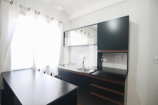 sala / cozinha de apartamento à venda com 1 quarto, 28m² em Chora Menino, São Paulo