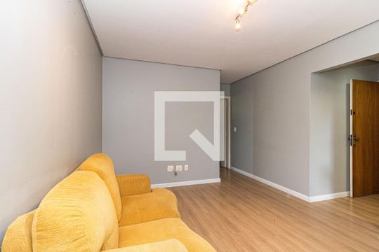 Sala de apartamento para alugar com 1 quarto, 55m² em São João, Porto Alegre