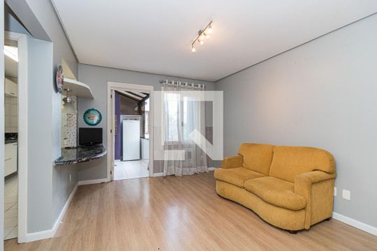 Apartamento para alugar com 1 quarto, 55m² em São João, Porto Alegre