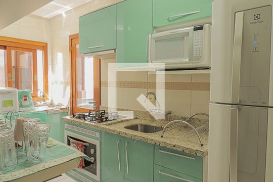Cozinha de apartamento à venda com 2 quartos, 100m² em Centro, São Leopoldo