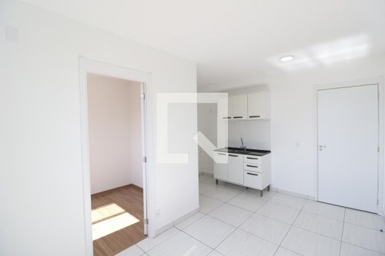 Sala de apartamento para alugar com 2 quartos, 34m² em Santo Amaro, São Paulo