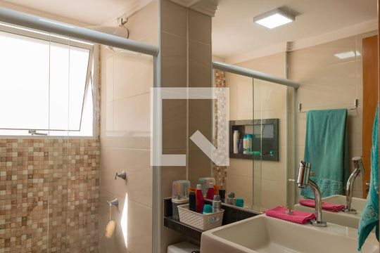 Banheiro de apartamento à venda com 2 quartos, 41m² em Jardim Bom Sucesso, Campinas