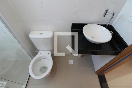 Banheiro  de casa de condomínio para alugar com 2 quartos, 43m² em Cidade São Mateus, São Paulo