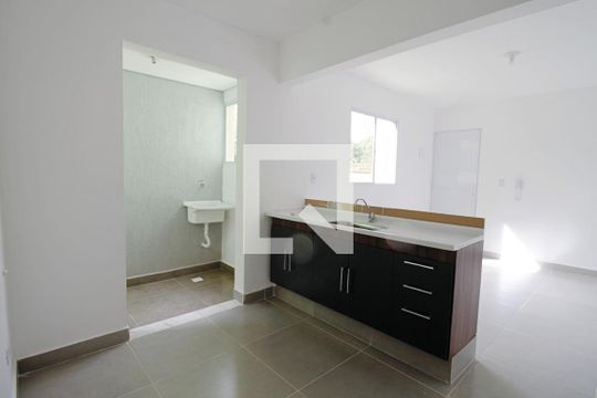 Cozinha de apartamento para alugar com 2 quartos, 50m² em Jardim Vazani, São Paulo