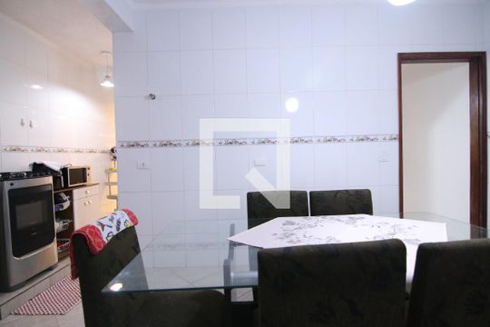 Cozinha de casa à venda com 3 quartos, 180m² em Chácara Inglesa, São Paulo