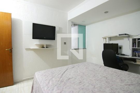 Quarto 2 de casa à venda com 3 quartos, 180m² em Chácara Inglesa, São Paulo