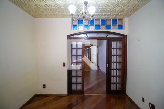 Sala de casa para alugar com 3 quartos, 125m² em Jardim Nossa Senhora do Carmo, São Paulo