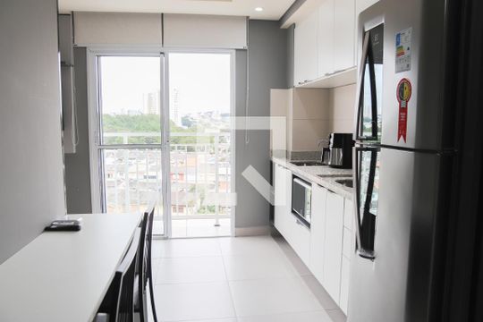 Cozinha de kitnet/studio à venda com 1 quarto, 26m² em Vila Nilo, São Paulo