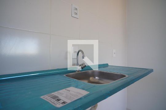 Cozinha de apartamento para alugar com 3 quartos, 68m² em Vila Ipiranga, Porto Alegre