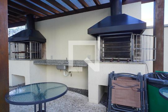 Área comum - Churrasqueira de apartamento para alugar com 3 quartos, 68m² em Vila Ipiranga, Porto Alegre
