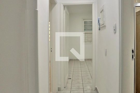 Corredor para os Quartos, Banheiro e Cozinha/Área de Serviço de apartamento para alugar com 2 quartos, 80m² em Encruzilhada, Santos