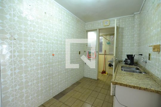 Cozinha  de apartamento à venda com 3 quartos, 108m² em Cidade Baixa, Porto Alegre