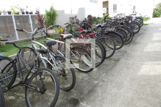 Área comum - Bicicletário de apartamento para alugar com 2 quartos, 45m² em Guaratiba, Rio de Janeiro