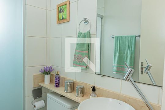 Banheiro de apartamento para alugar com 2 quartos, 52m² em Freguesia do Ó, São Paulo