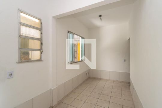 Sala de casa para alugar com 1 quarto, 40m² em Jardim America, Rio de Janeiro