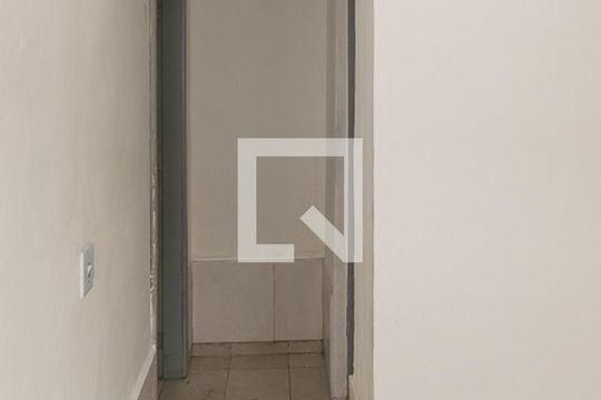 Sala de casa para alugar com 1 quarto, 40m² em Jardim America, Rio de Janeiro