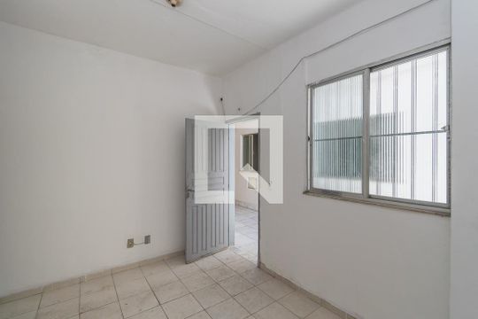 Sala de casa para alugar com 2 quartos, 65m² em Jardim America, Rio de Janeiro