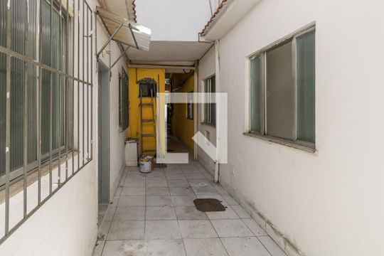 Área comum de acesso de casa para alugar com 2 quartos, 65m² em Jardim America, Rio de Janeiro