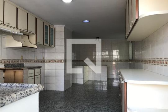 Cozinha de casa à venda com 3 quartos, 212m² em Jardim Aliança, Guarulhos