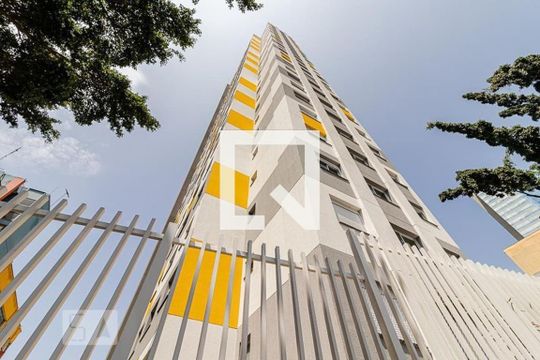 Fachada de apartamento para alugar com 2 quartos, 46m² em Sé, São Paulo