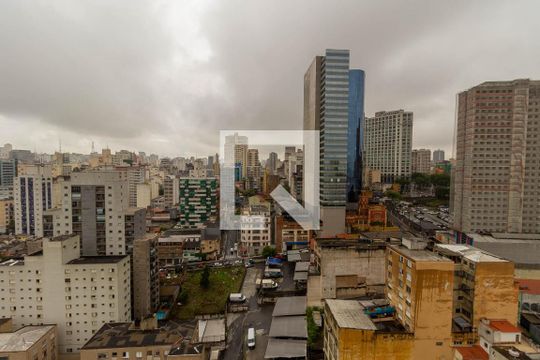 Vista  Sala de apartamento para alugar com 2 quartos, 46m² em Sé, São Paulo