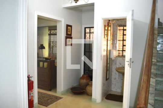 Lavabo de casa à venda com 8 quartos, 300m² em Vila Itapura, Campinas